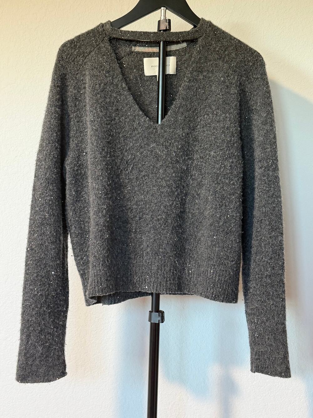 Brochu Walker Falcon Gray Cashmere Sequin V Neck Sweater XS Quiet Luxury